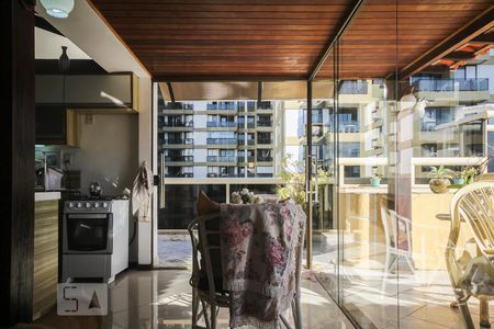 Apartamento à venda com 225m², 3 quartos e 1 vagaSala