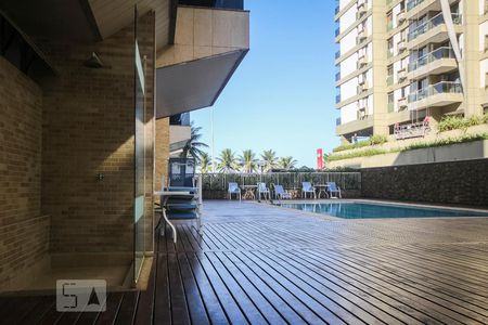 Apartamento à venda com 225m², 3 quartos e 1 vagaÁrea Comum - Piscina