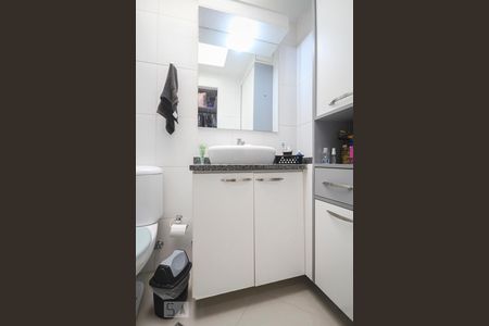 Apartamento à venda com 225m², 3 quartos e 1 vagaBanheiro da Suíte