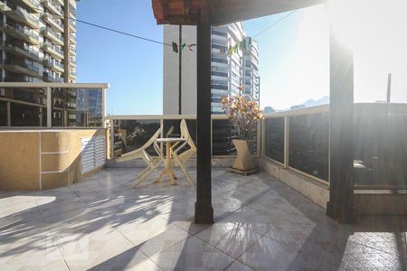 Apartamento à venda com 225m², 3 quartos e 1 vagaCobertura