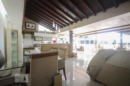 Sala de apartamento à venda com 3 quartos, 225m² em Barra da Tijuca, Rio de Janeiro