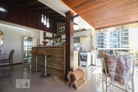 Sala de apartamento à venda com 3 quartos, 225m² em Barra da Tijuca, Rio de Janeiro