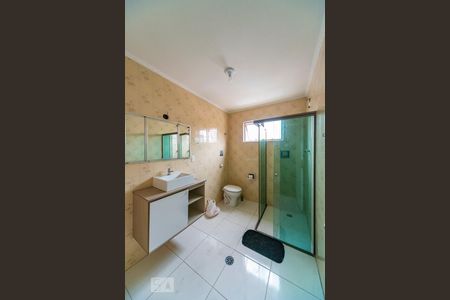 Casa à venda com 150m², 3 quartos e 2 vagasBanheiro