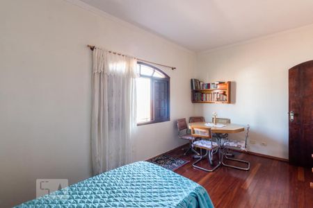 Casa à venda com 128m², 3 quartos e 4 vagasQuarto 2