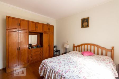 Casa à venda com 128m², 3 quartos e 4 vagasSuite