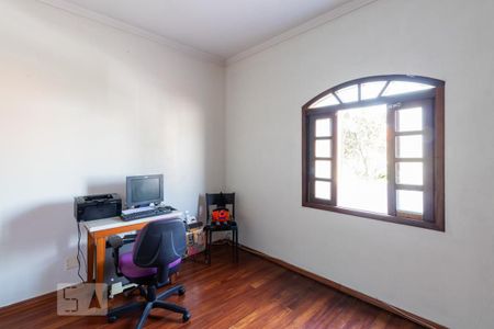 Casa à venda com 128m², 3 quartos e 4 vagasSala