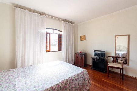 Casa à venda com 128m², 3 quartos e 4 vagasQuarto 3