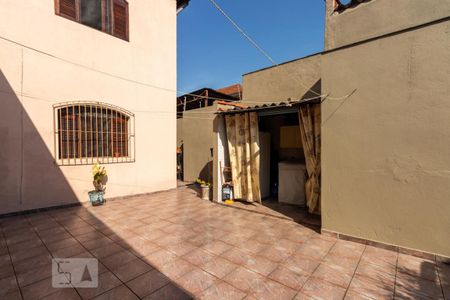 Casa à venda com 128m², 3 quartos e 4 vagasQuintal