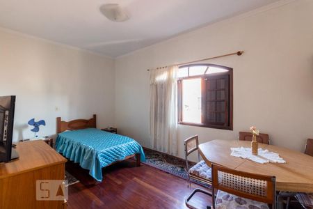 Casa à venda com 128m², 3 quartos e 4 vagasQuarto 2