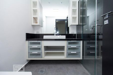 Apartamento para alugar com 145m², 2 quartos e 4 vagasBanheiro Suíte 1