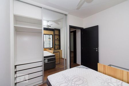 Apartamento para alugar com 145m², 2 quartos e 4 vagasQuarto Suíte 2 - Armários