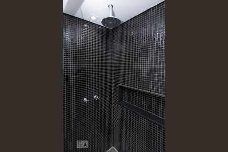 Apartamento para alugar com 145m², 2 quartos e 4 vagasDetalhe Banheiro Suíte 1