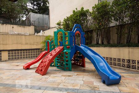 Apartamento para alugar com 145m², 2 quartos e 4 vagasÁrea Comum - Playground