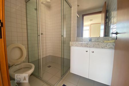 Banheiro  de apartamento para alugar com 1 quarto, 29m² em Norte (águas Claras), Brasília