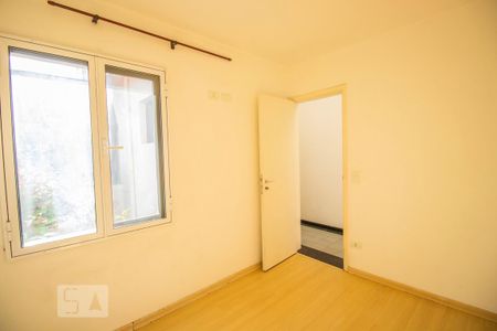 Quarto 2 de casa para alugar com 2 quartos, 78m² em Vila Santa Catarina, São Paulo