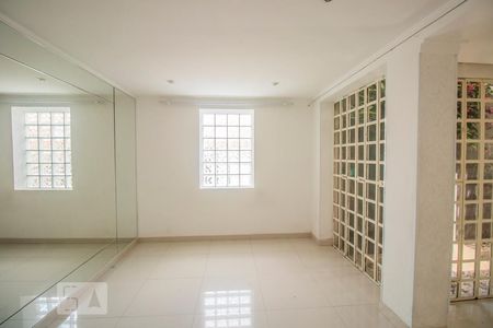 Sala de casa para alugar com 2 quartos, 78m² em Vila Santa Catarina, São Paulo