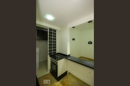 Cozinha de apartamento à venda com 2 quartos, 70m² em Leme, Rio de Janeiro