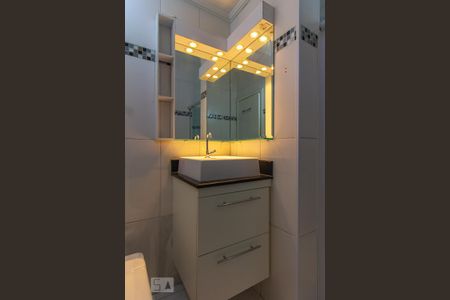 Casa à venda com 190m², 4 quartos e 1 vaga Casa à venda com 190m², 4 quartos e 1 vagaBanheiro 1