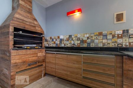 Casa à venda com 190m², 4 quartos e 1 vaga Casa à venda com 190m², 4 quartos e 1 vagaChurrasqueira