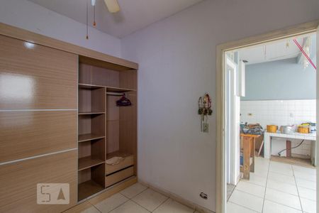 Casa à venda com 190m², 4 quartos e 1 vaga Casa à venda com 190m², 4 quartos e 1 vagaQuarto de Serviço