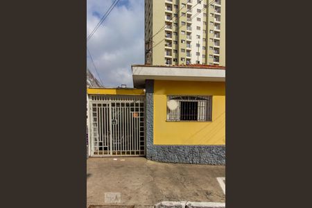 Casa à venda com 190m², 4 quartos e 1 vaga Casa à venda com 190m², 4 quartos e 1 vagaFachada