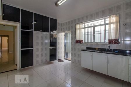 Casa à venda com 190m², 4 quartos e 1 vaga Casa à venda com 190m², 4 quartos e 1 vagaCozinha