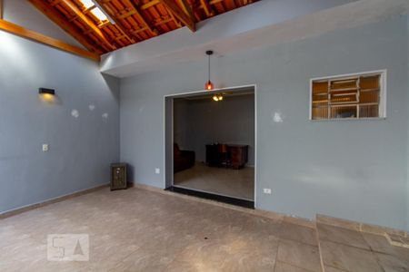 Casa à venda com 190m², 4 quartos e 1 vaga Casa à venda com 190m², 4 quartos e 1 vagaEspaço churrasqueira