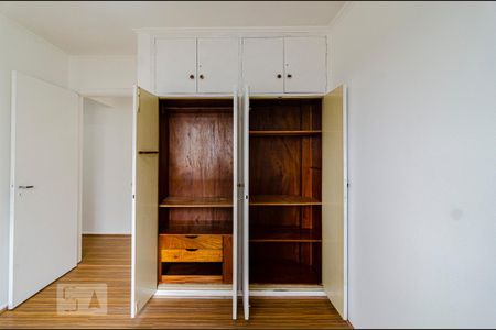 Apartamento para alugar com 132m², 3 quartos e 1 vaga Apartamento para alugar com 132m², 3 quartos e 1 vagaQuarto 3