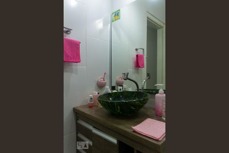 Casa à venda com 105m², 3 quartos e sem vagaBanheiro