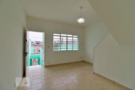 Sala de casa para alugar com 2 quartos, 120m² em Jardim Santa Terezinha, Taboão da Serra