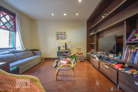 Sala 1 de casa para alugar com 3 quartos, 300m² em Morro dos Ingleses, São Paulo