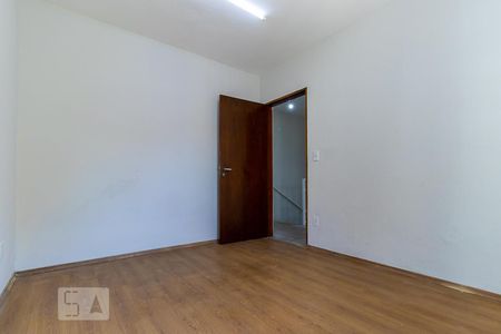 Casa à venda com 186m², 5 quartos e 6 vagas Casa à venda com 186m², 5 quartos e 6 vagasQuarto 3