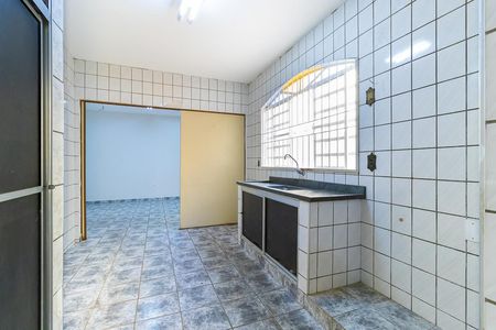 Casa à venda com 186m², 5 quartos e 6 vagas Casa à venda com 186m², 5 quartos e 6 vagasCozinha