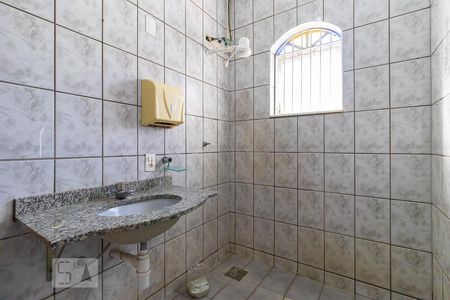 Casa à venda com 186m², 5 quartos e 6 vagas Casa à venda com 186m², 5 quartos e 6 vagasBanheiro 1