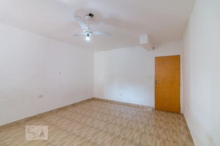 Quarto de casa para alugar com 1 quarto, 60m² em Jardim Baruch, Guarulhos