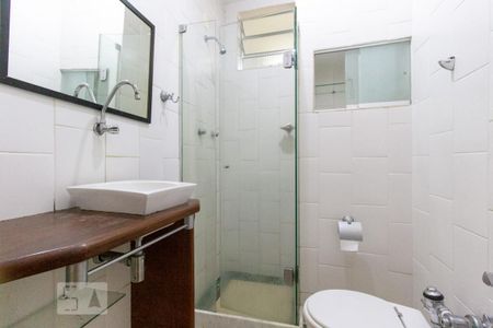 Banheiro de apartamento à venda com 1 quarto, 40m² em Catete, Rio de Janeiro