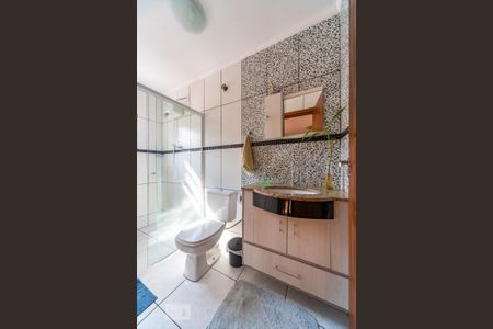 Casa à venda com 280m², 3 quartos e 2 vagasBanheiro 