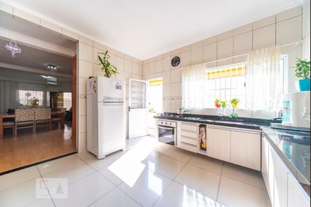 Casa à venda com 280m², 3 quartos e 2 vagasCozinha 