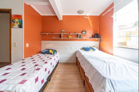 Casa à venda com 280m², 3 quartos e 2 vagasQuarto 2