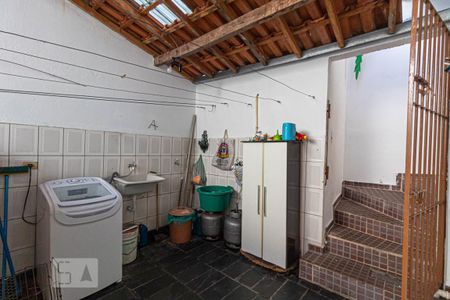 Casa à venda com 350m², 3 quartos e 4 vagasárea de serviço