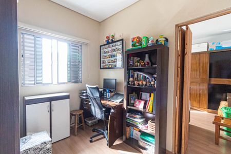 Casa à venda com 350m², 3 quartos e 4 vagasQuarto 8