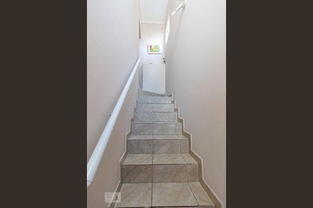 Casa à venda com 350m², 3 quartos e 4 vagasEscada