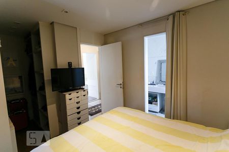 Apartamento à venda com 227m², 3 quartos e 2 vagas Apartamento à venda com 227m², 3 quartos e 2 vagassuíte