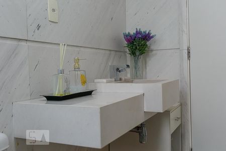 Apartamento à venda com 227m², 3 quartos e 2 vagas Apartamento à venda com 227m², 3 quartos e 2 vagasBanheiro