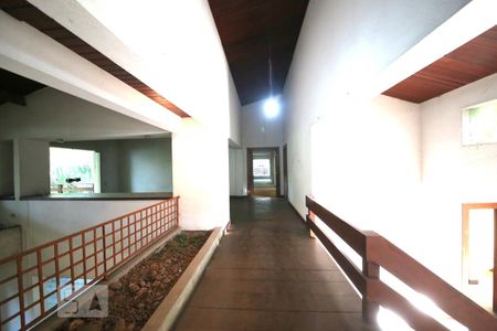 Casa à venda com 1300m², 5 quartos e 6 vagasAcesso