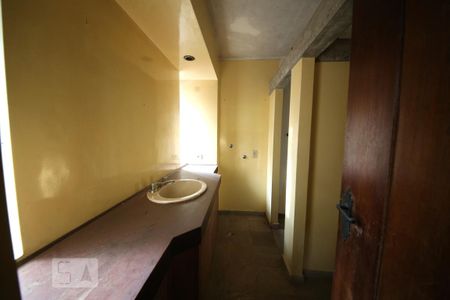 Casa à venda com 1300m², 5 quartos e 6 vagasSuíte 4 - Banheiro