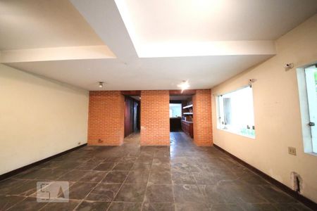 Casa à venda com 1300m², 5 quartos e 6 vagasSala 