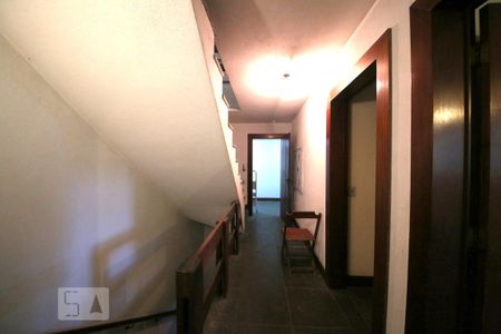 Casa à venda com 1300m², 5 quartos e 6 vagasCorredor