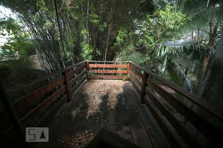 Casa à venda com 1300m², 5 quartos e 6 vagasSala - Terraço