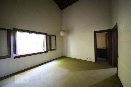Casa à venda com 1300m², 5 quartos e 6 vagasSuíte 3